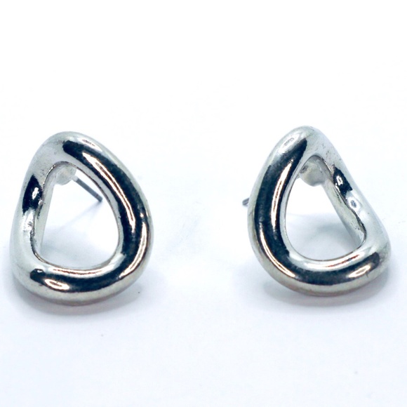 Silver Plated Minimal Studs Chic Celeb Style Fashion Blogger Simple - Picture 1 of 2